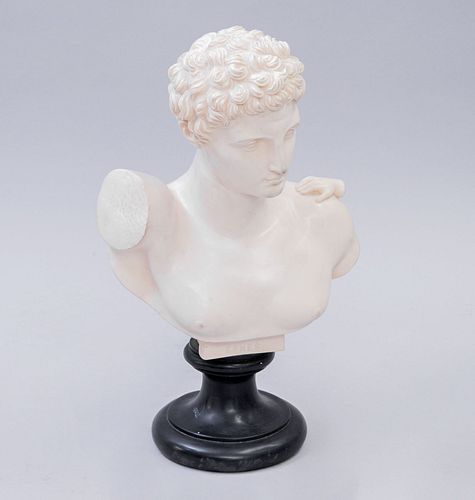 G. RUGGERI (Italia, SXX) Busto de Hermes. Firmada Elaborada en pasta con base. Acabado crudo. 33 cm de altura