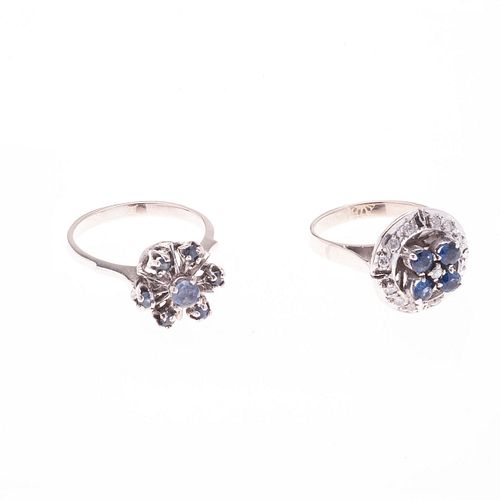 Dos anillos vintage con zafiros y diamantes en plata paladio. 10 zafiros corte redondo. 12 diamantes corte 8 x 8. Talla: 4 y 6...