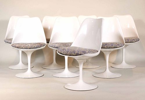 Eight Eero Saarinen for Knoll Tulip Chairs