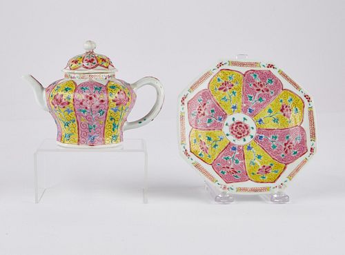 18th c. Chinese Export Porcelain Teapot and Undertray