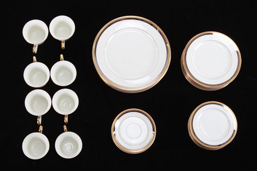 8 Place Settings Of Franciscan Windemere China