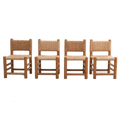 Lote de 4 sillas. México, SXX. Elaboradas en madera. Con respaldos y asientos de palma tejida. Respaldos semiabiertos.