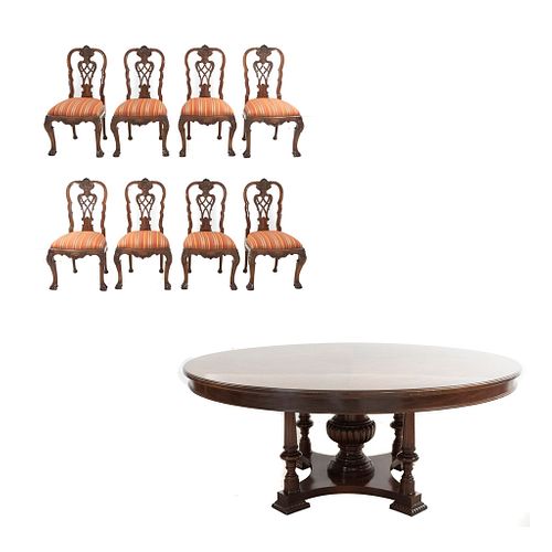 Comedor. SXX. De la marca Galerías Chippendale Elaborado en madera. Consta de: mesa y 8 sillas Mesa con cubierta circular.