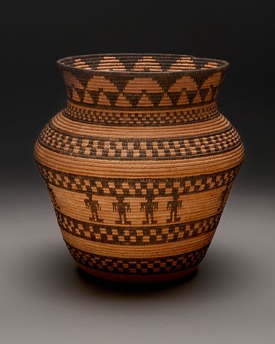 A large Apache olla basket