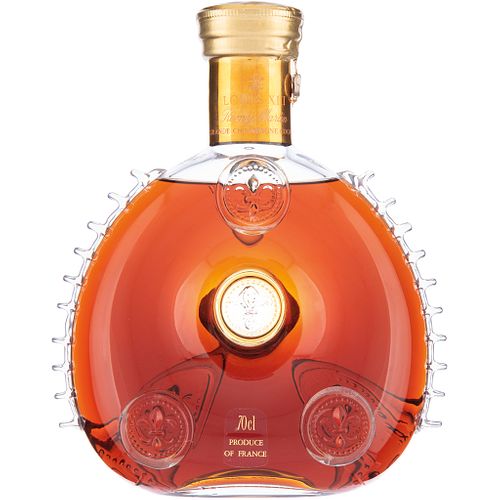 Rémy Martin. Louis XIII. Grande Champagne Cognac. Licorera de cristal de baccarat con tapón. Carafe no. AI 6376....