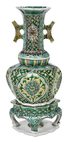 Fine Chinese Famille Verte Porcelain Vase and Stand