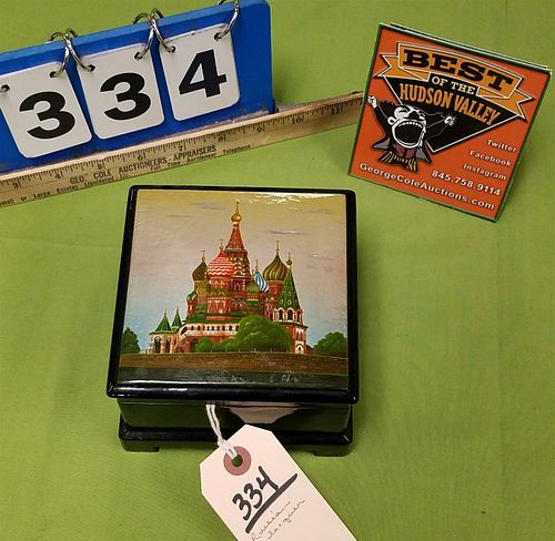 RUSSIAN LACQUER BOX 3-1/4"H X 4-3/4W X 5"D