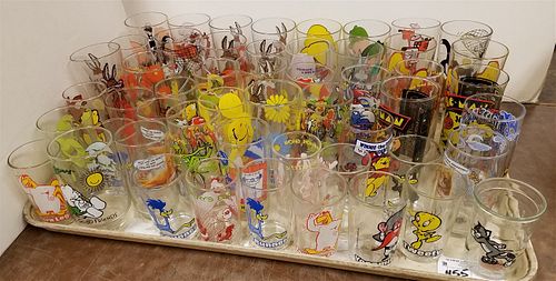 TRAY LOT 50+ GLASSES W/LOGOS
