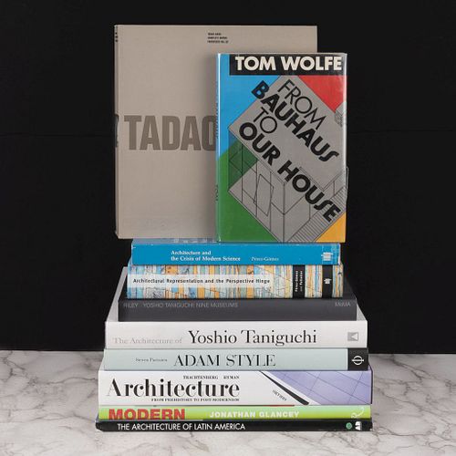 Libros sobre Arquitectura. The Architecture of Latin America / The Architecture of Yoshio Taniguchi. Pzs: 10.