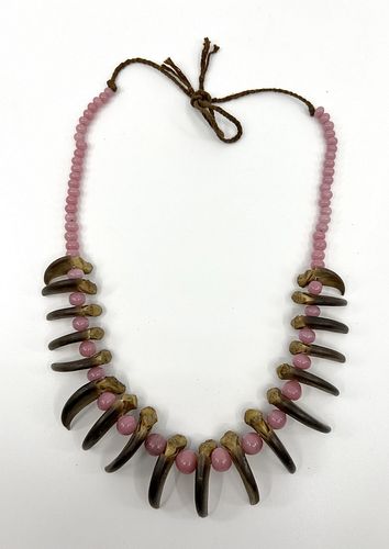 Old Native Bear Claw Necklace