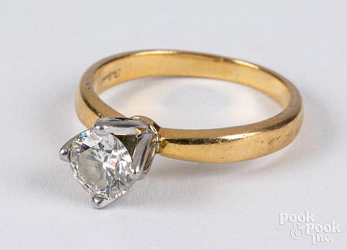 18K gold and platinum diamond solitaire ring