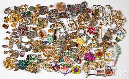 Collection of costume brooches.
