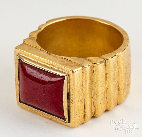 18K gold and stone ring
