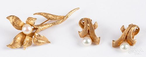 14K gold and pearl earrings and pin