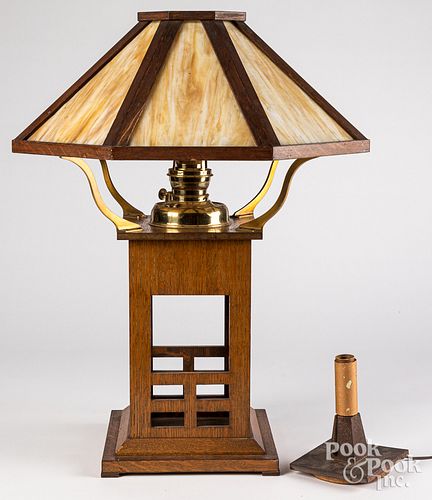 Arts and crafts style table lamp