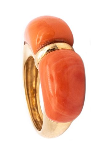 Boucheron Paris Cockail Ring in 18k gold with corals