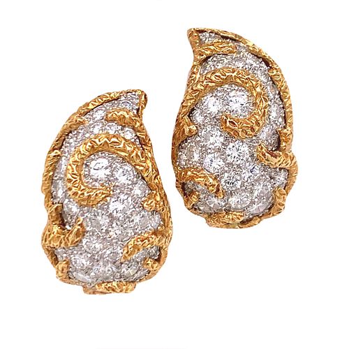 5.50 Cts Diamonds & 18k Gold Earrings
