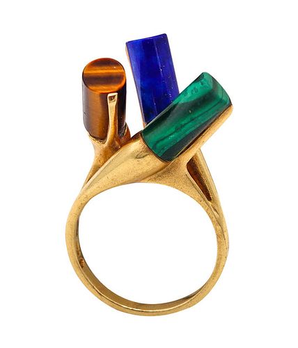 French sculptural Ring in 18k gold with carved Hard Gemstones