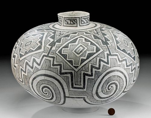Large Native American Tularosa Pottery Jar