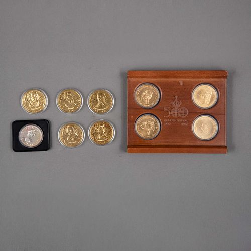 Lote de  monedas conmemorativas a) Colección de Carabelas. 500 años del Descubrimiento de América. 38 mm y 31 gr cada una. Chapa d...
