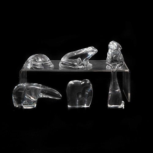 Lote de 6 figuras decorativas. Francia, SXX. Elaborados en cristal de Baccarat. 15 cm de longitud (mayor)