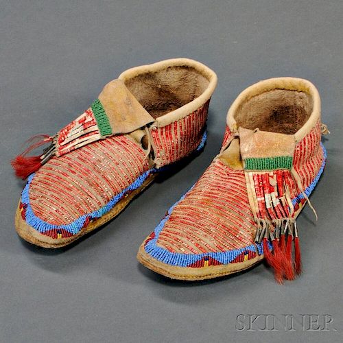 Lakota Beaded and Quilled Hide Man's Moccasins