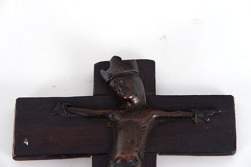 Important Limoges crucifix from the 13th century