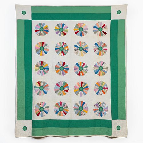 HAND QUILTED COTTON APPLIQUE DRESDEN PLATE QUILT