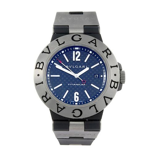 BULGARI - a gentleman's Diagono wrist watch. Titanium case. Reference TI44TA, serial L7329. Signed a
