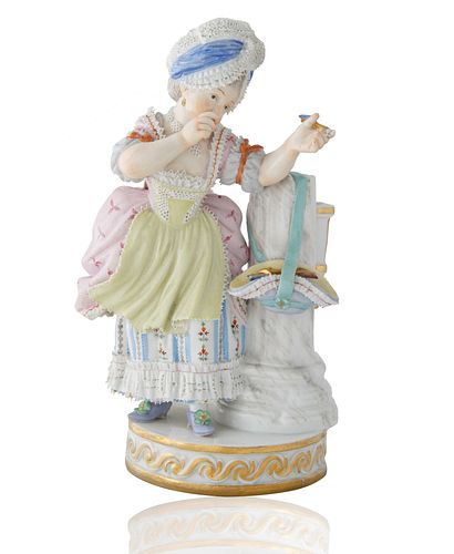MEISSEN PORCELAIN FIGURINE OF 'A YOUNG GIRL WITH ARROWS'