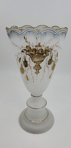 VICTORIAN GLASS CLAM BROTH GILT FLORAL FAN VASE WITH