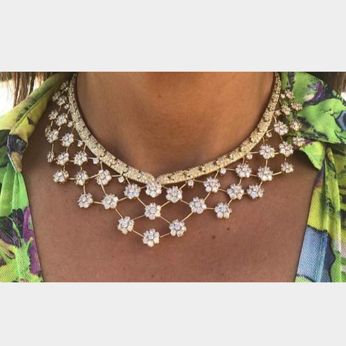 18k Flower Diamond Necklace