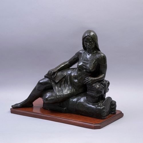 JUAN BAUTISTA LOMBARDO RIVERA. La choca. Reproducción. Escultura en bronce Con base de madera.  56 x 46 cm.