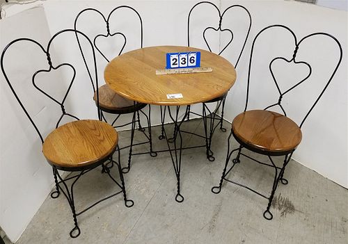 ICE CREAM PARLOR SET WIRE BASE W/OAK TABLE TOP 29"DIAM W/4 MATCHING CHAIRS