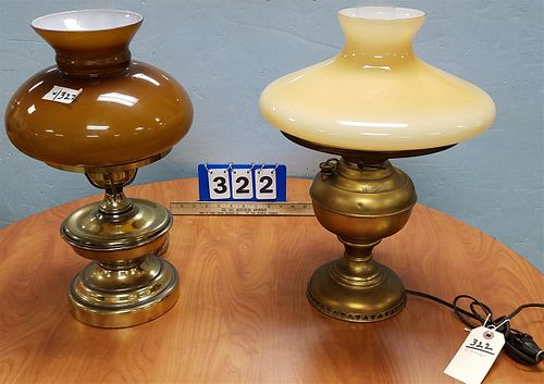 LOT 2 BRASS TABLE LAMPS W/ GLASS SHADES
