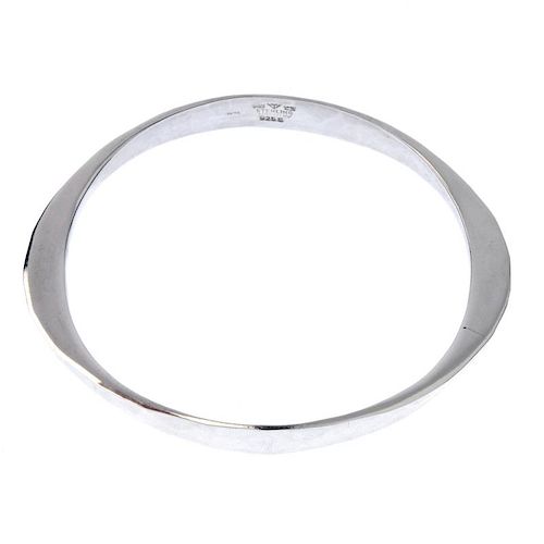 TONE VIGELUND - a bangle. The bangle with hammered finish, the profile tapering to the sides. Inner