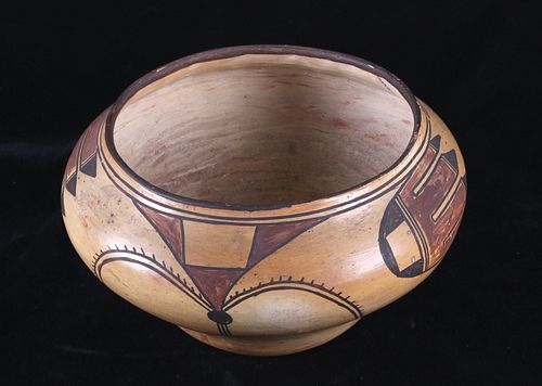 Hopi Nampeyo Pottery Vessel c. 1910 - 1915