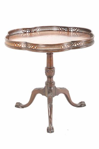 C.1700-1800 Queen Anne Mahogany Tilt-top Tea Table