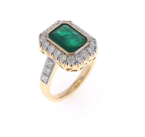 Natural Emerald Diamond & 18k Yellow Gold Ring