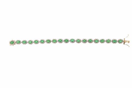 Luxury 8.32ct Emerald Diamond & 14k Gold Bracelet