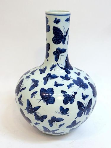 Blue And White Hundred Butterfly Porcelain Vase