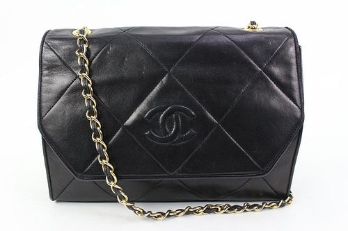CHANEL ULTRA RARE VINTAGE BLACK QUILTED 19 FLAP GOLD CHAIN