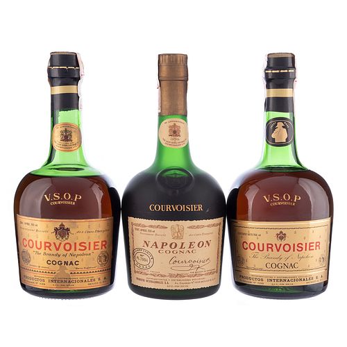 Courvoisier. V.S.O.P. Cognac. France. Piezas: 3. En presentación de 700 ml.