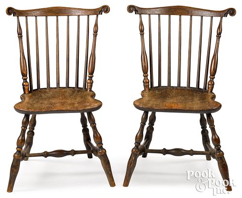 Pair of fanback Windsor chairs, ca. 1790.