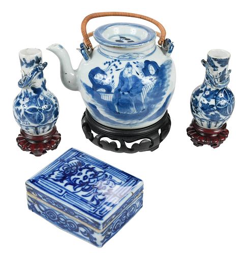 Four Pieces of Chinese Blue and White Porcelain