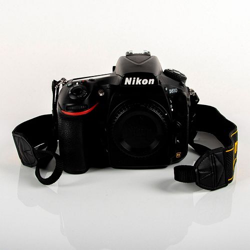 Nikon D810 36.3mp DSLR Camera Body Only w/ Battery Grip