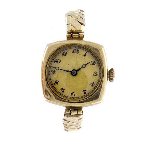 A lady's bracelet watch. 9ct yellow gold case, import hallmark London 1921. Unsigned manual movement