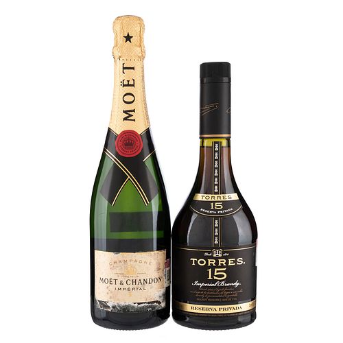 Lote de Champagne y Brandy. Torres 15. Möet & Chandon. En presentaciones de 700 ml. y 750 ml. Total de piezas: 2.