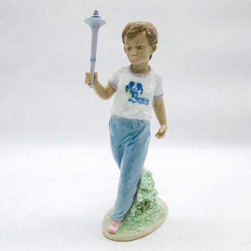 Courage (Spec Olympic) 7522 - Lladro Porcelain Figurine