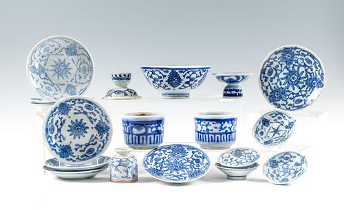 29 Pieces - Korean Porcelain